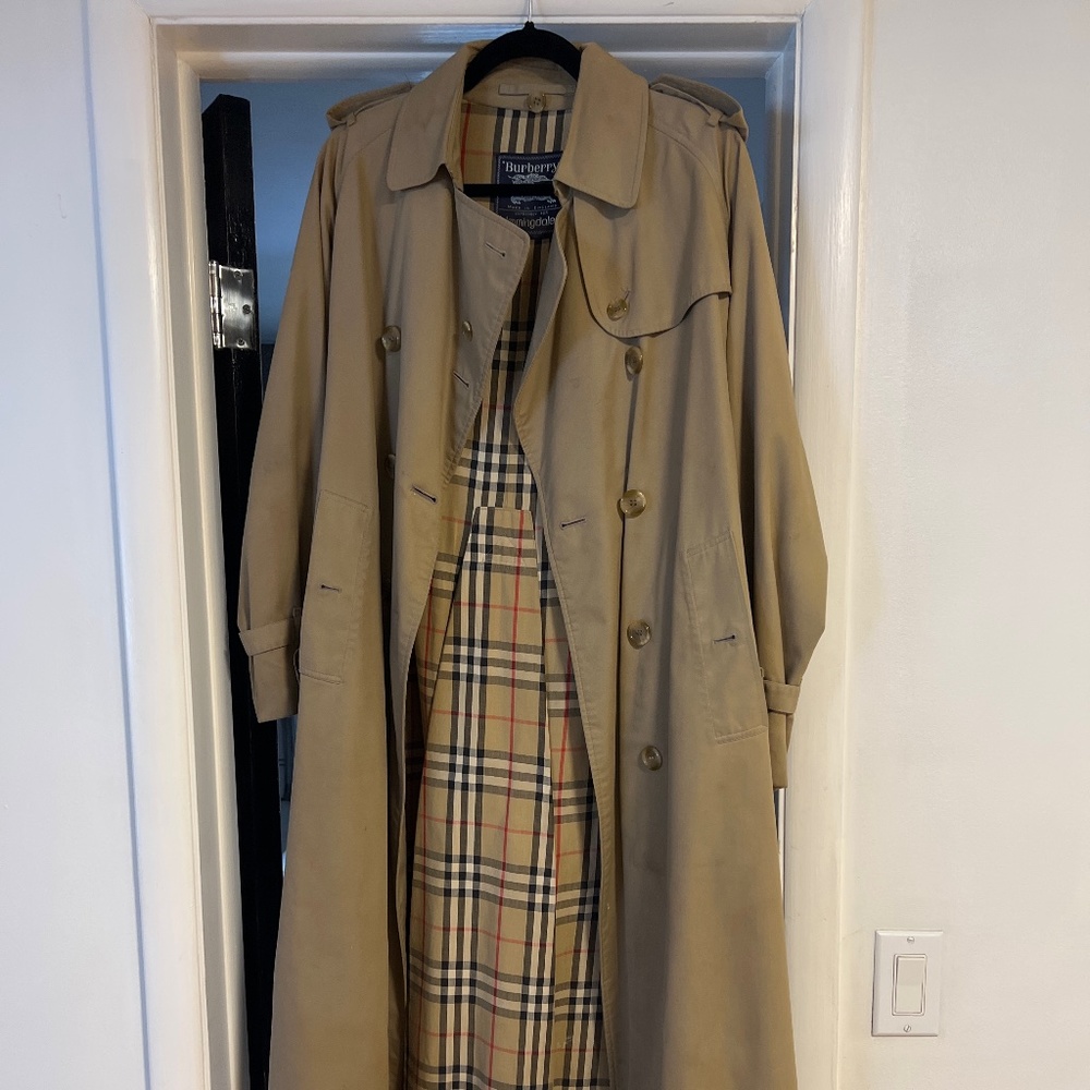 Classic Rare Bloomingdale’s Burberry Trench Coat